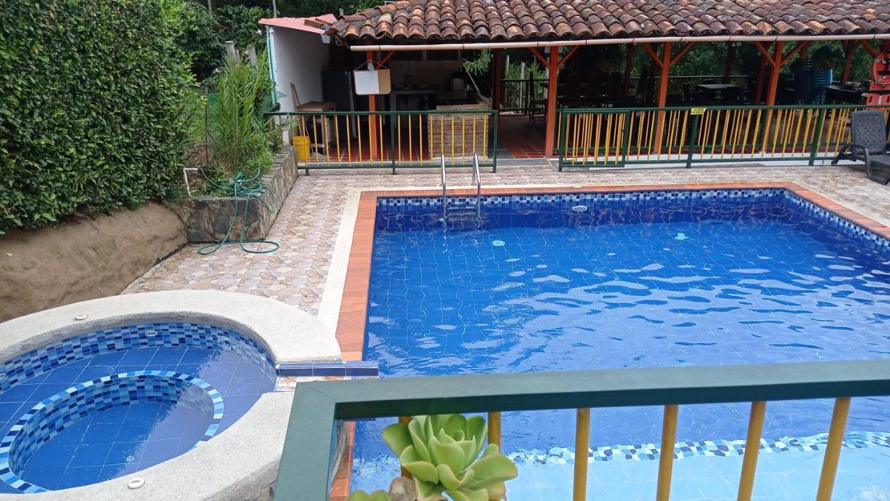 Finca Hotel Villa Mariana Montenegro Bagian luar foto